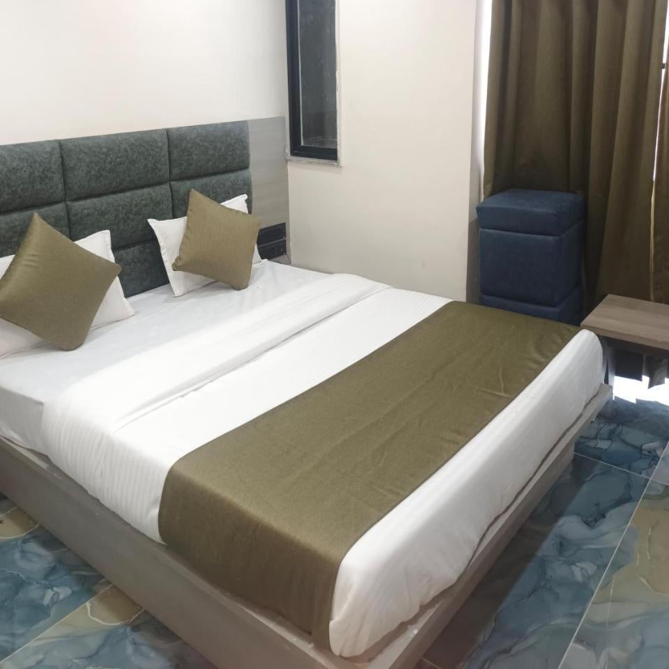 Shiv hotel