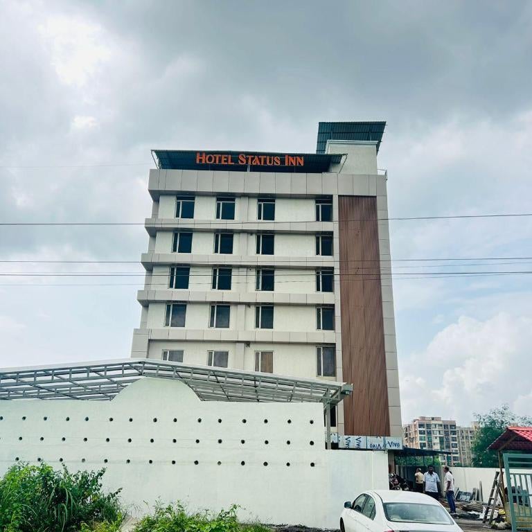 Hotel Status Inn
