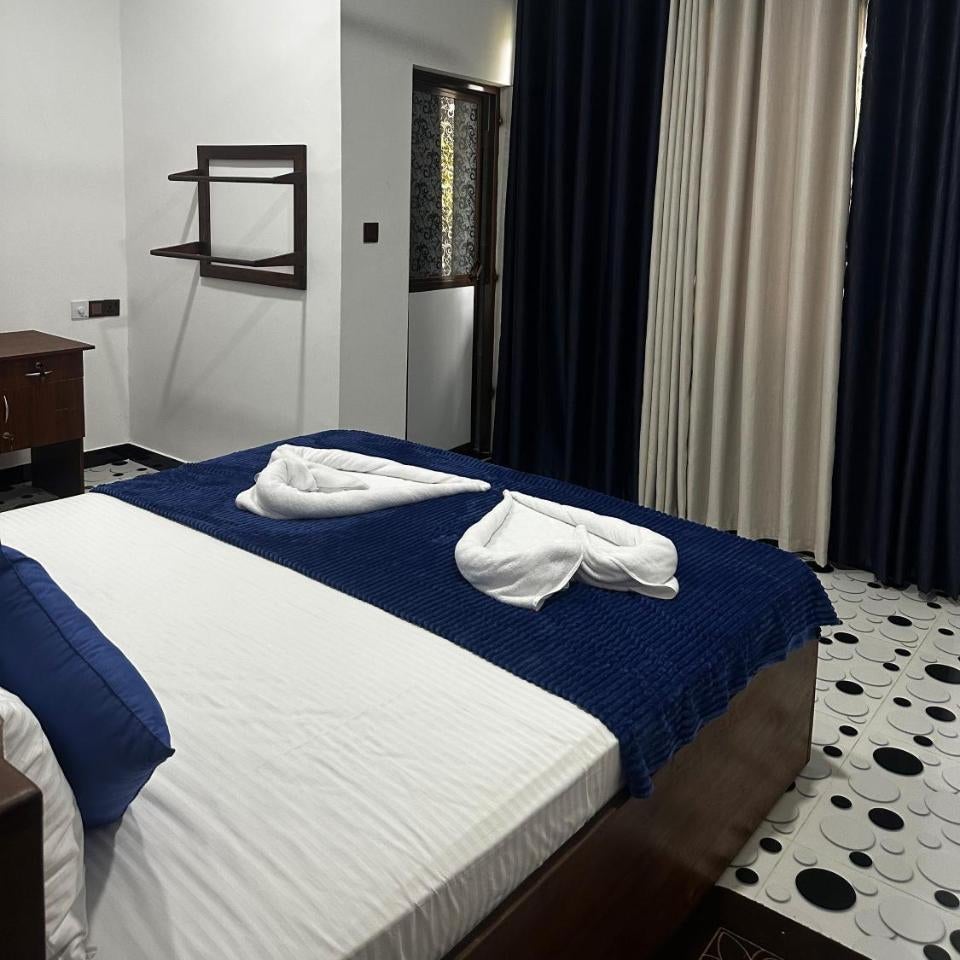 Seven Crest Hotel Anuradhapura