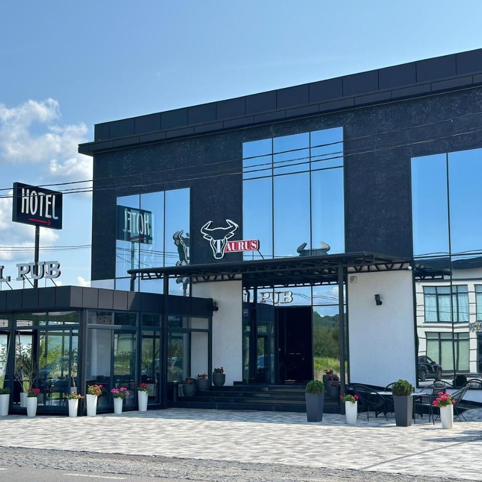 Hotel Taurus