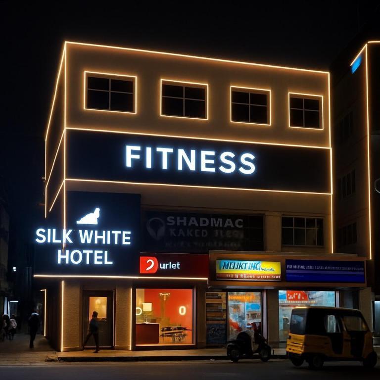 Silk White Thumbnail
