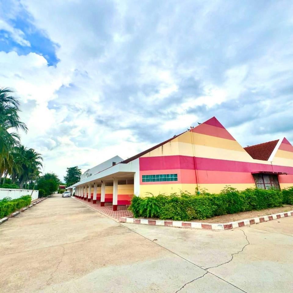 OYO 75583 Fut Fit Fo Fai Inn Hotel
