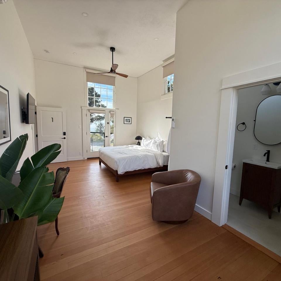 The Historic Schoolhouse Inn Thumbnail