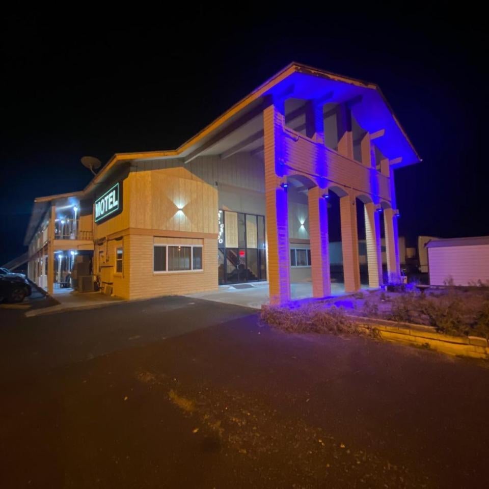 Antlers Inn Thumbnail