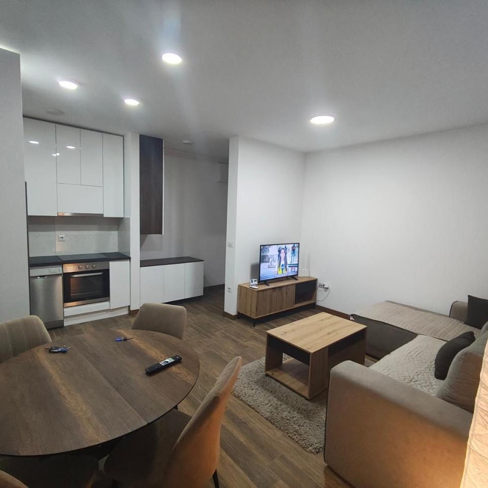 Sunshine III Apartment