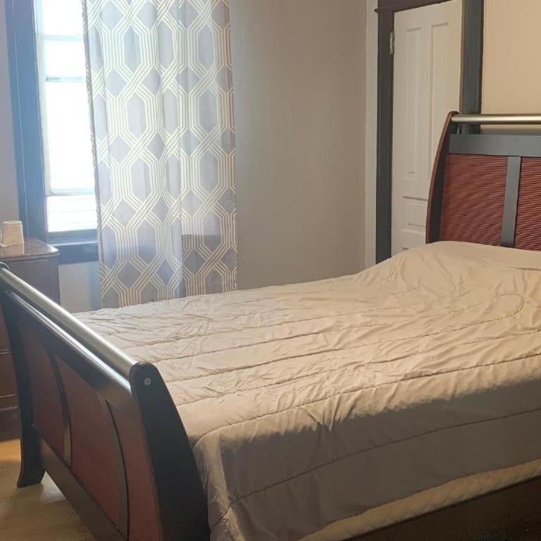 Centrally Located Blue House Thumbnail