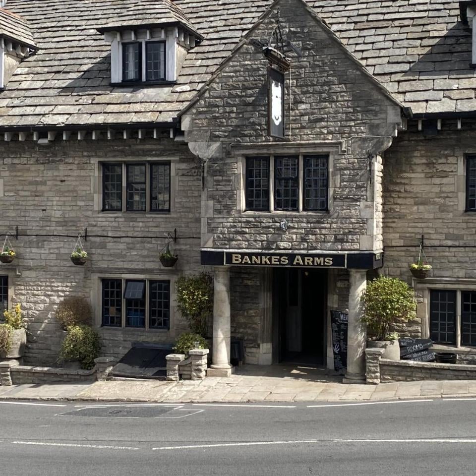 Bankes Arms Hotel