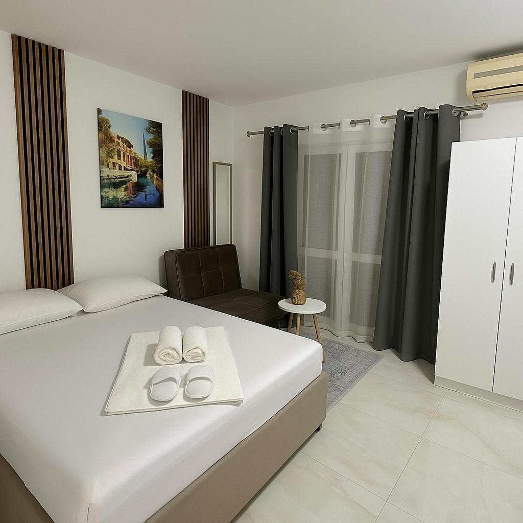 Guest house, Small beach