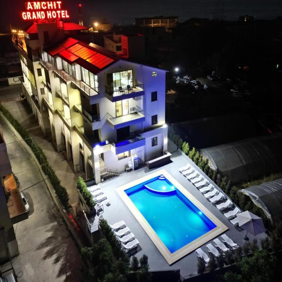 Amchit Grand Hotel Thumbnail