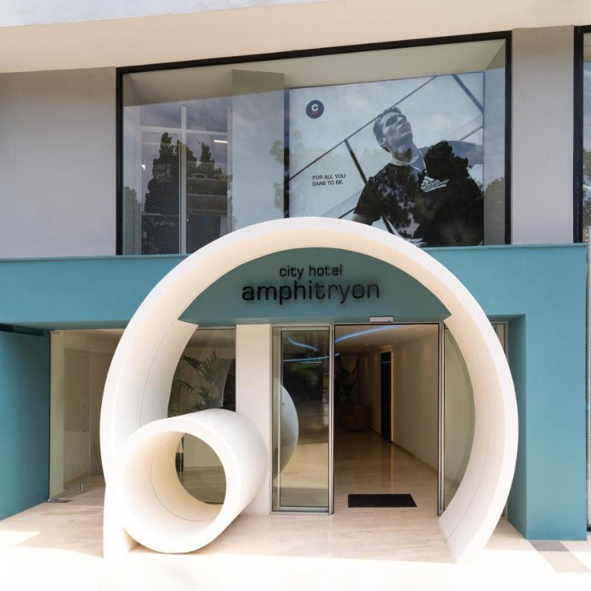 Amphitryon City Hotel