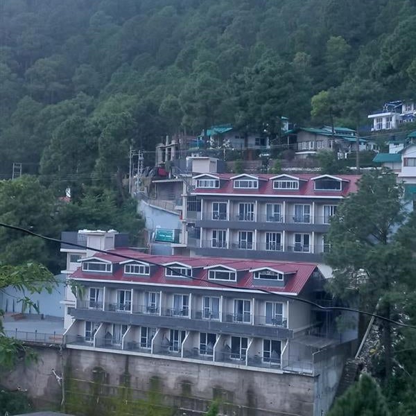 Sterling Ameris Kasauli