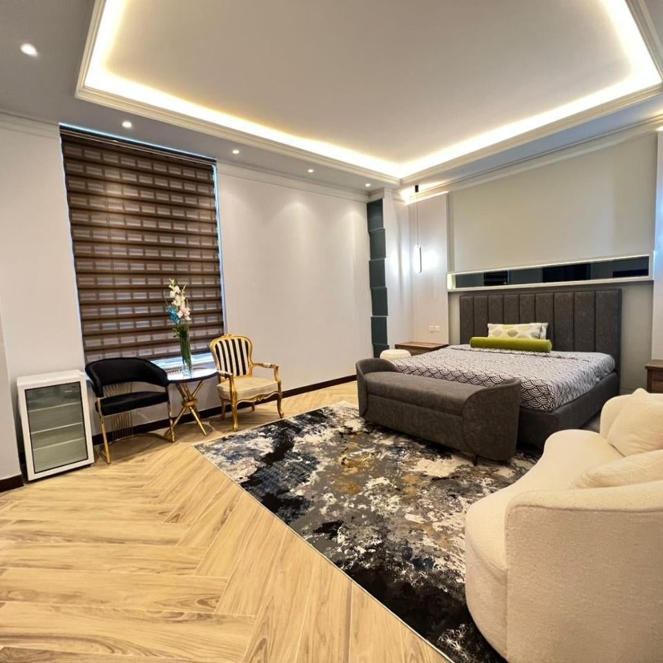 Le Aura Grand Hotel Thumbnail