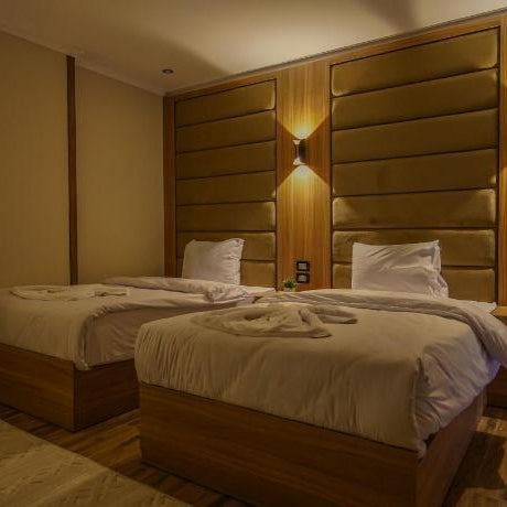 Suzana Pyramids inn - free airport shuttle Thumbnail