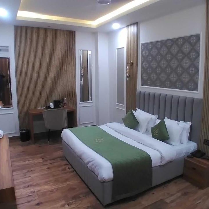 Townhouse Oak Sector 49 Gurugram Formerly Hotel P66