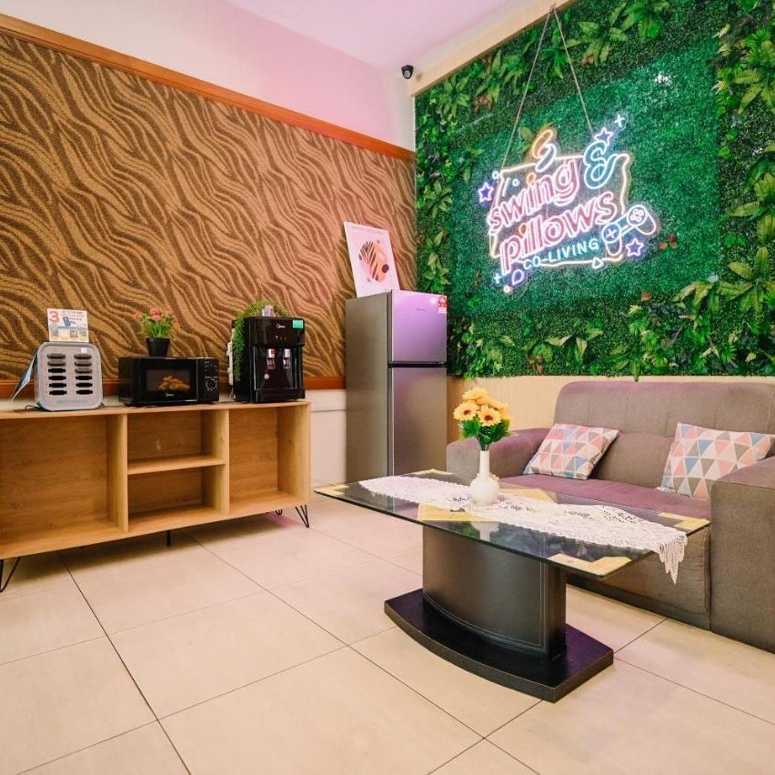 Swing & Pillows @ Sky Star KLIA 1 KLIA 2 Sepang (24 Hours FO & Late Check Out)