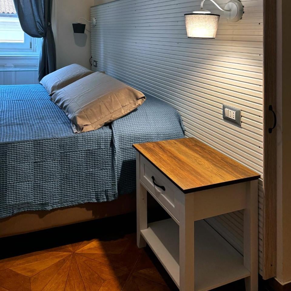 Bed & Chic art rooms Thumbnail