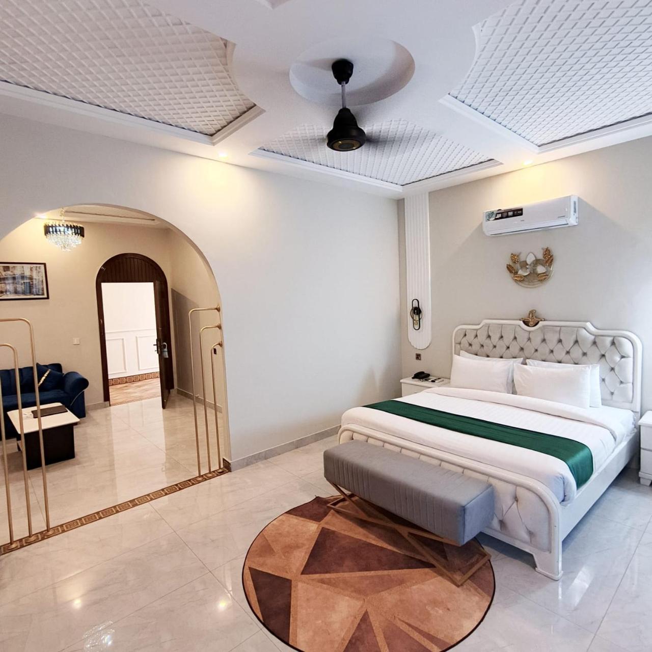 Hotel Grand Suites