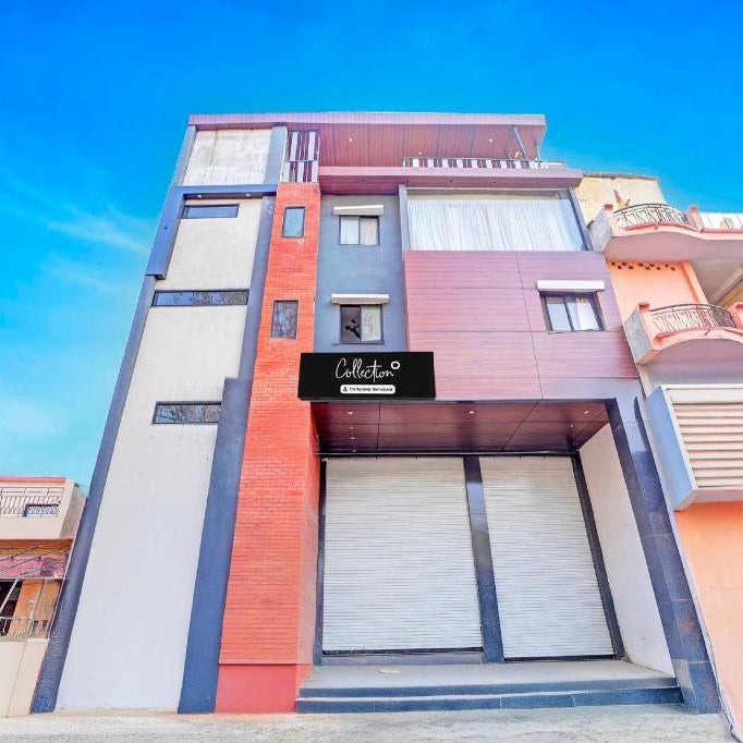 Townhouse Oak LIG Main Road Indore