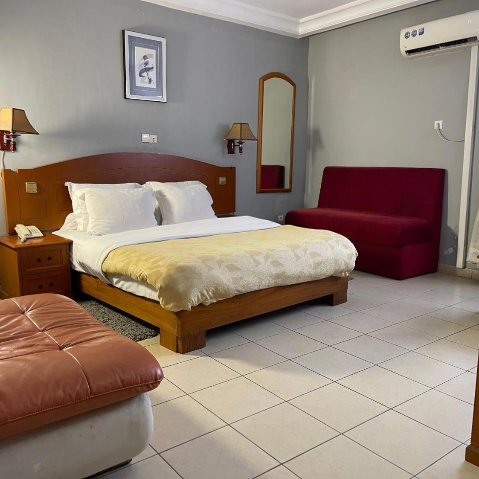 Hotel Peninsule Bonamoussadi Douala Thumbnail