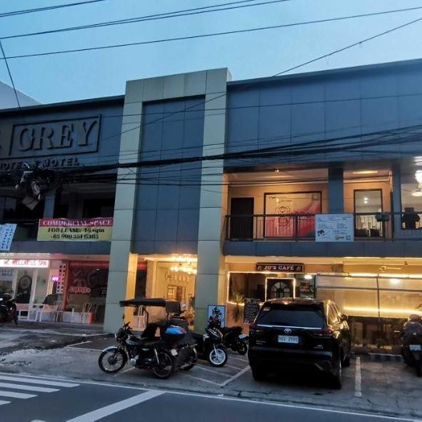Dancenter Airport Hotel - Grey Hotel