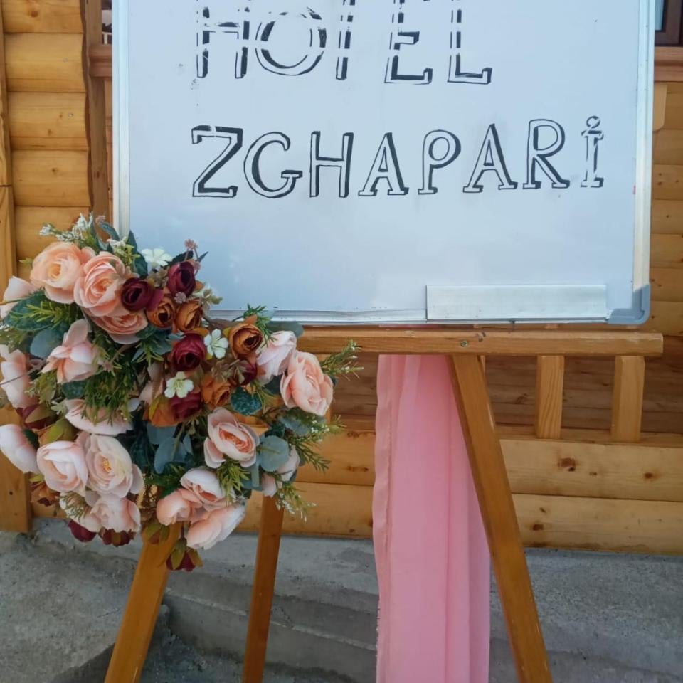 Zghapari Wooden Mountain Lodge