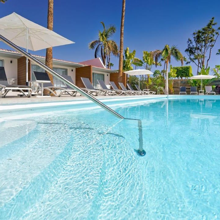 Sanom beach Resort by youRoom Only Adults