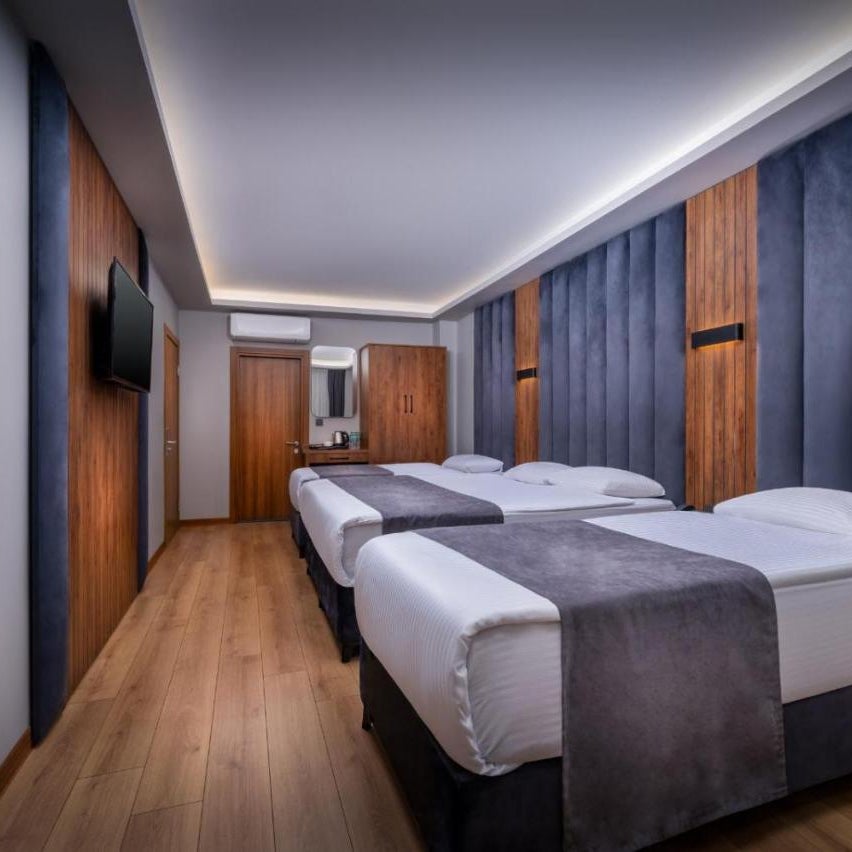 Hotel And free shuttle Thumbnail