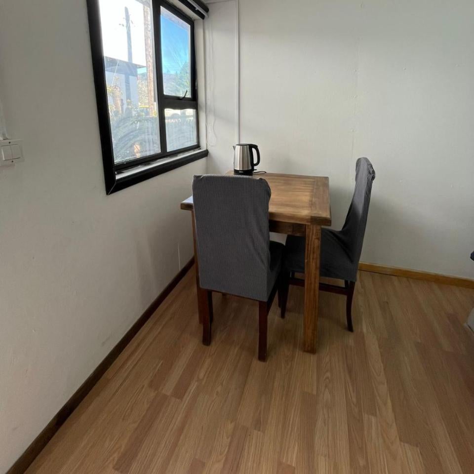 Habitación independiente con baño privado