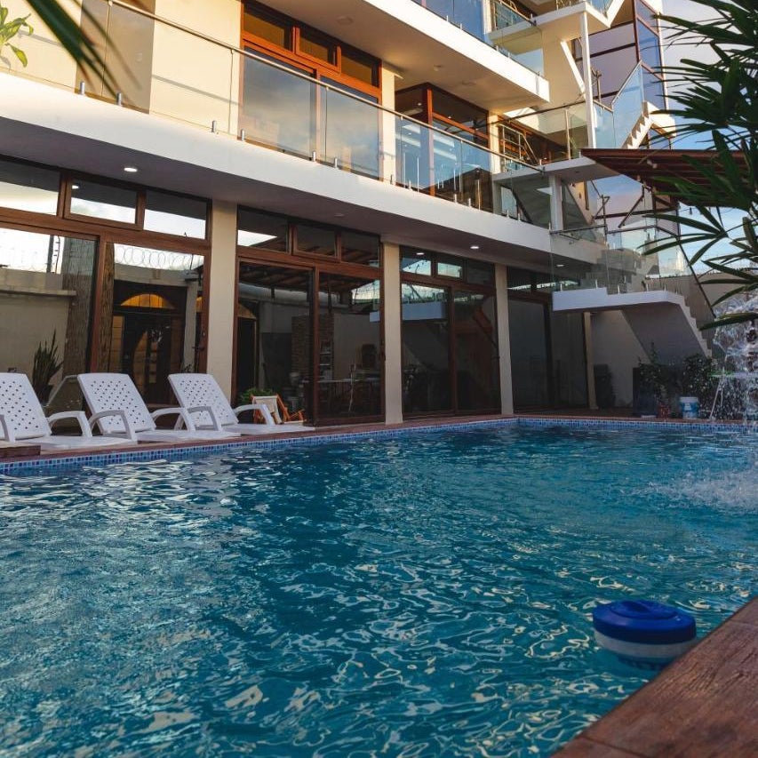 Yesimar Hotel