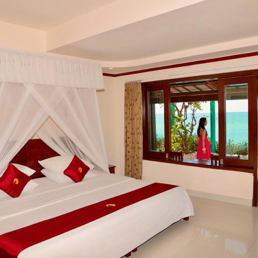Rock Water Bay Beach Resort & Spa