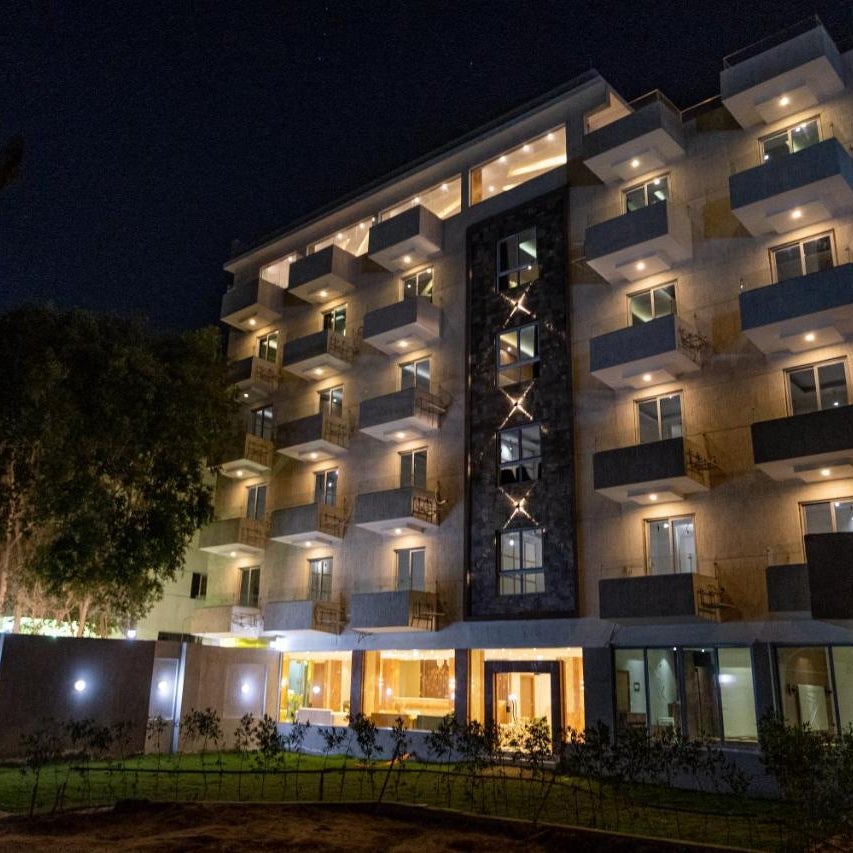 Nine Pyramids View Hotel