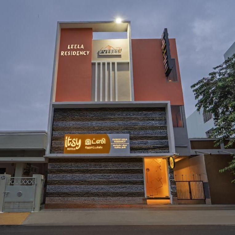 Itsy Hotels Everest Leela Residency