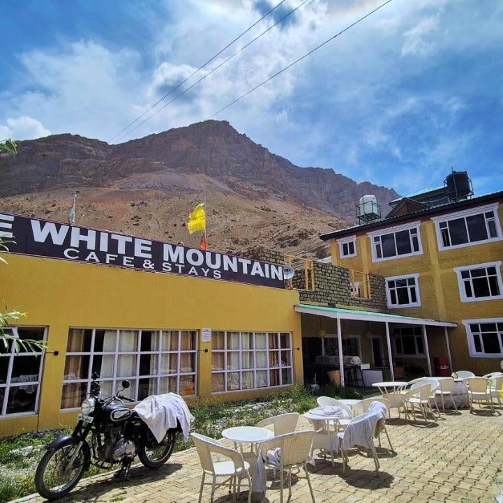 The White Mountain Stays, Key