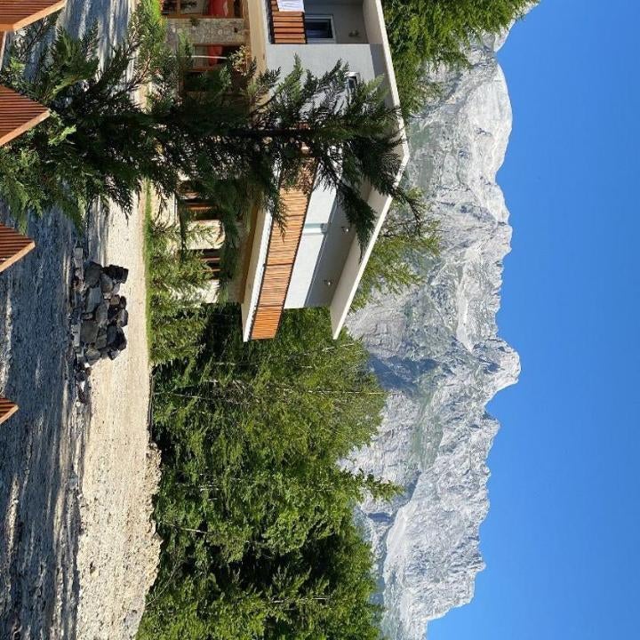 Trojet e Mija