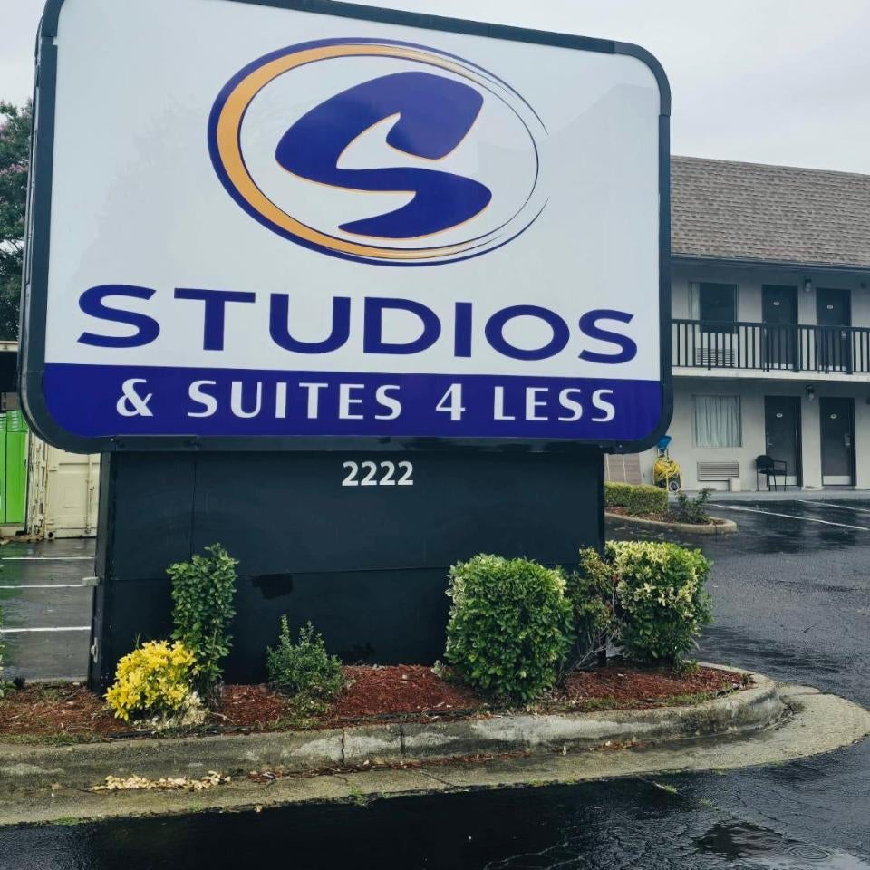 Studios 4 Less Chesapeake