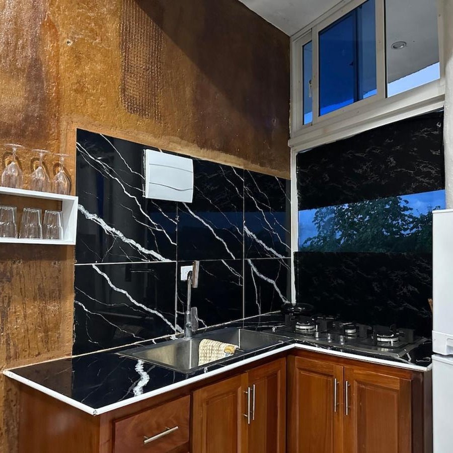 Guest-House Caracol 1- 2 Pax, con vista al mar