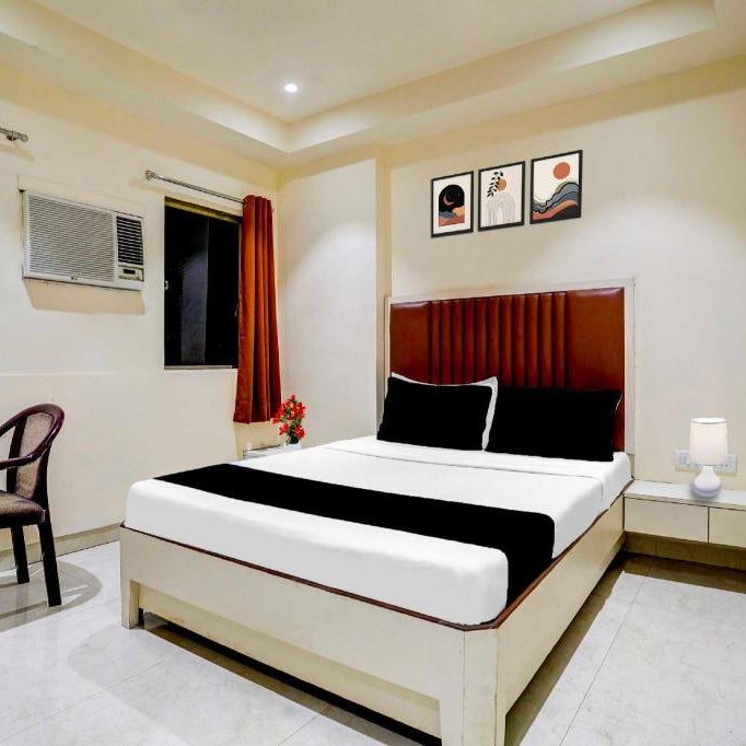 Townhouse Ulhasnagar Railway Station
