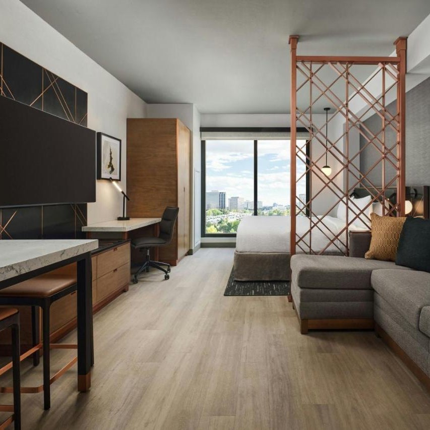 Apiary Hotel Belleview Station Denver