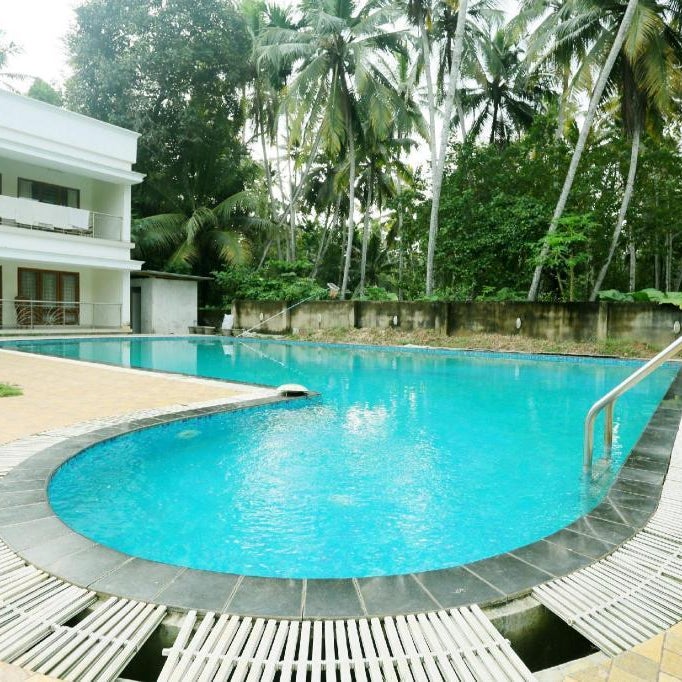 Super Townhouse Oak Thiruvallam Lakeview Formerly Travancore Island Resort