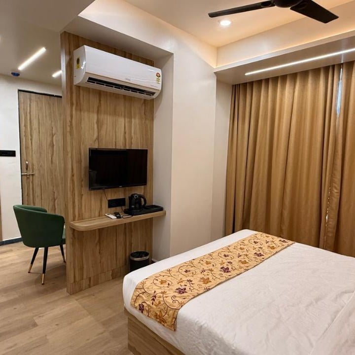 Hotel Radhe