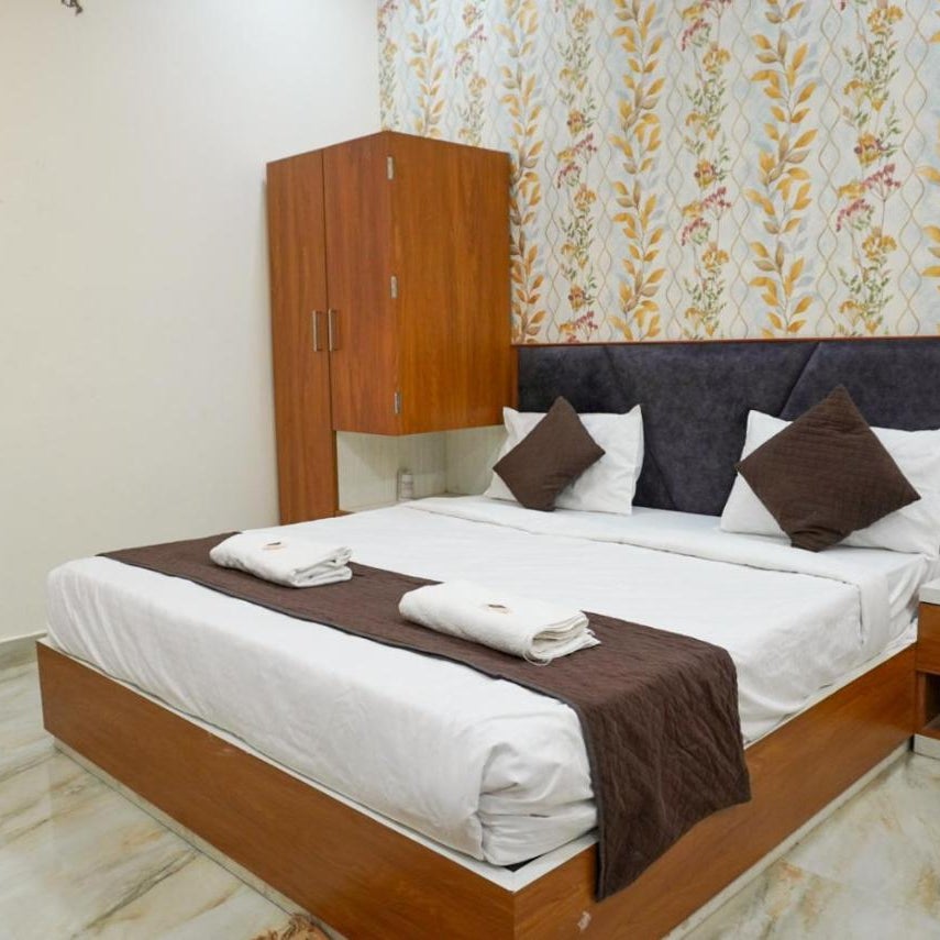 Goyal Hoteliers - Vrindavan