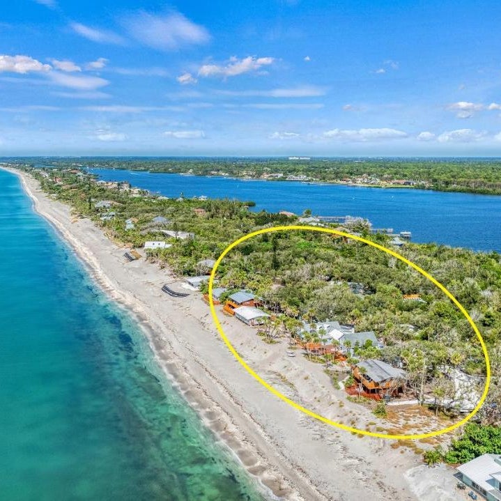 Gulf Front Escape with Private Deck & Beach Access, Pet Friendly