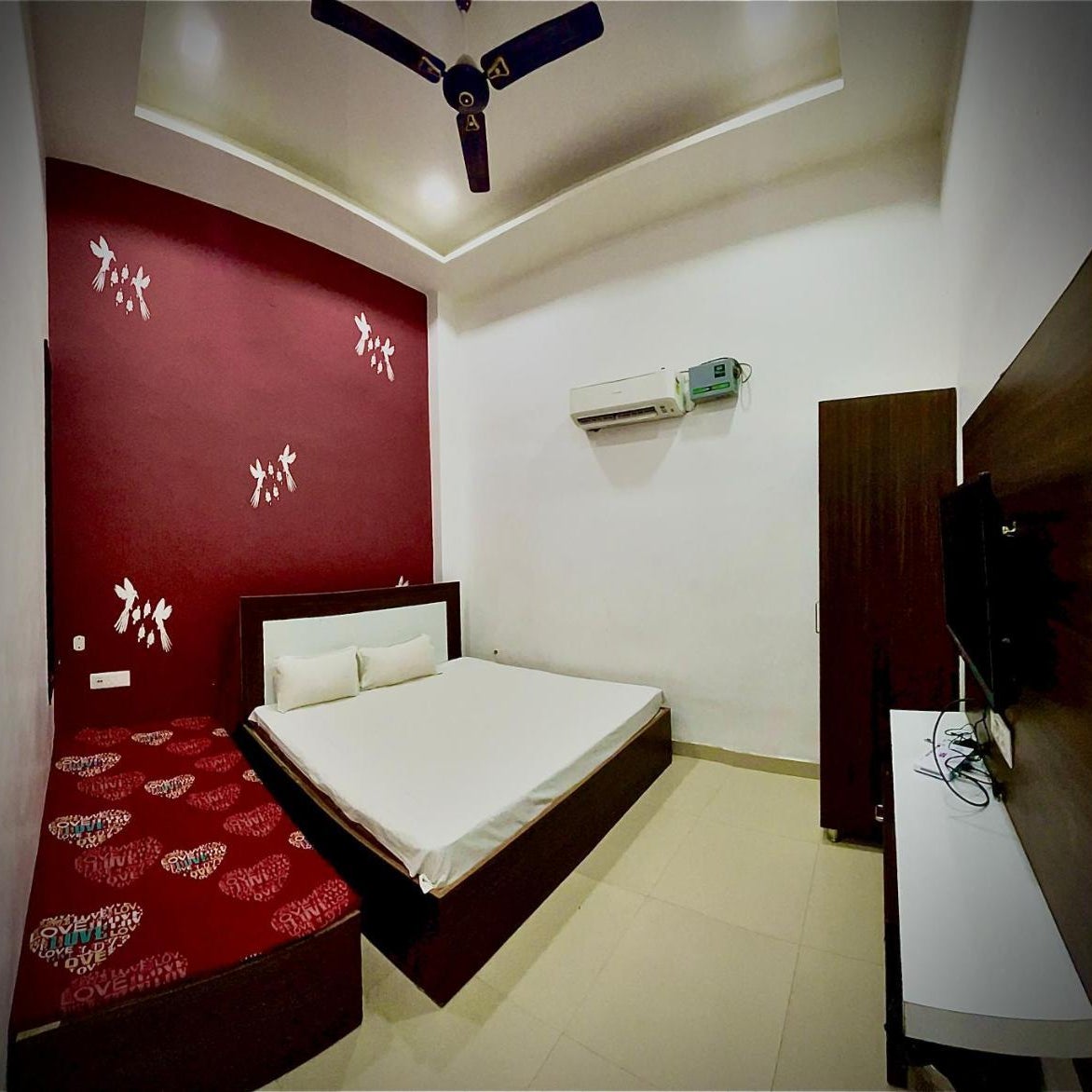 Hotel heaven inn 