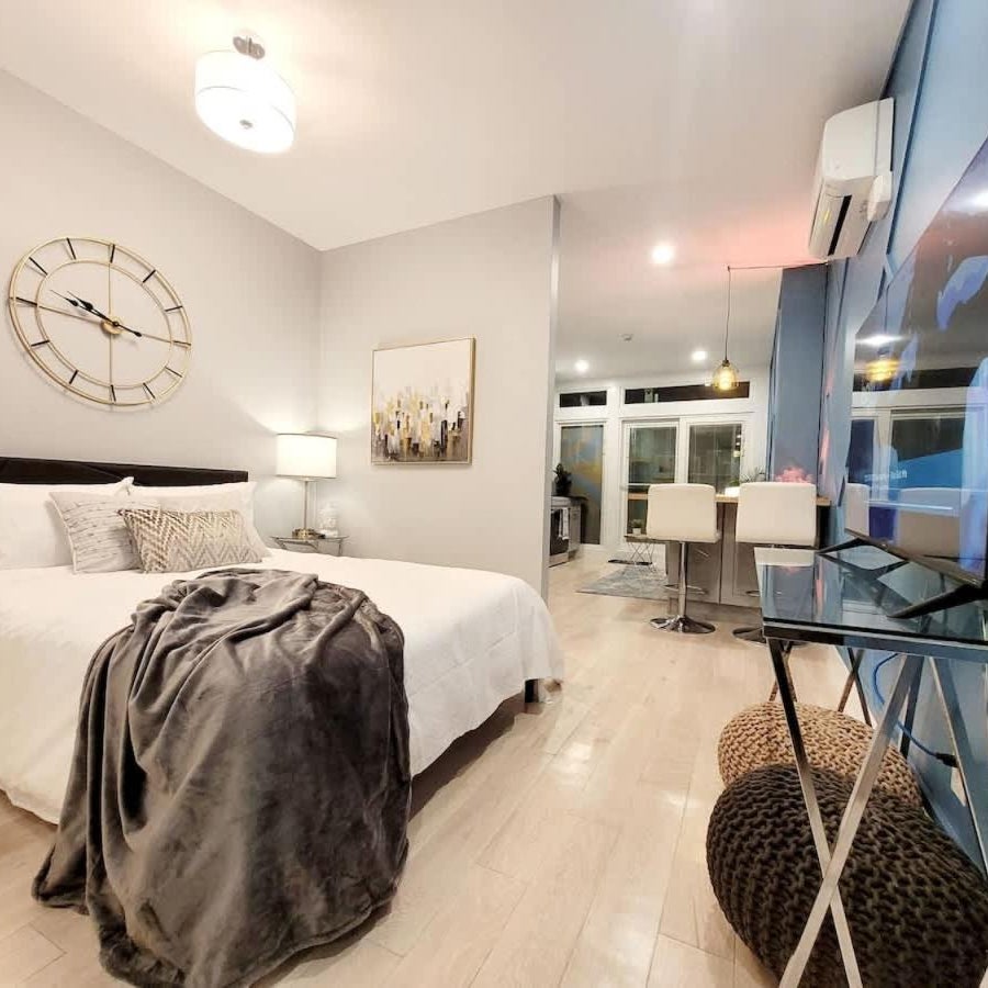 Suite 2, Luxury Downtown Apartment near casino and riverfront Thumbnail