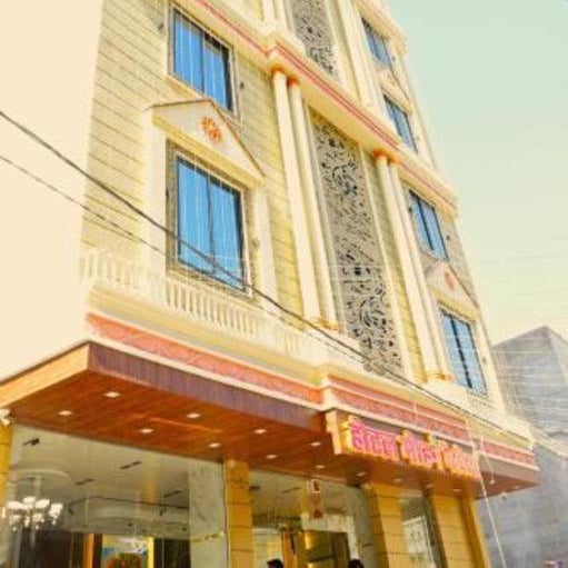 Hotel Mohan Palace