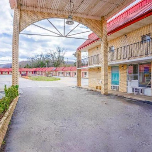 Ozark Junction Inn Thumbnail