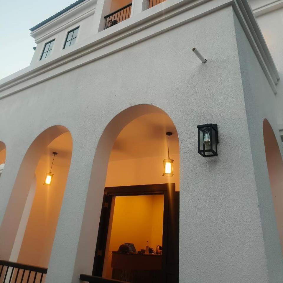 Henmil Hideaway