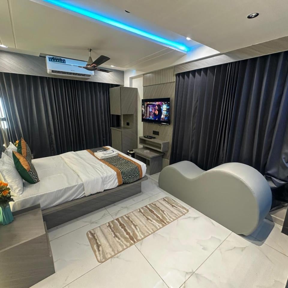 Hotel THE Vibes Thumbnail