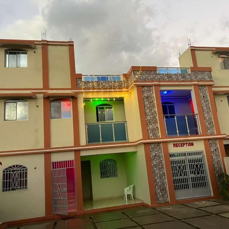 Darlouis hotel Thumbnail