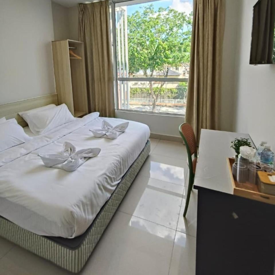 Swing & Pillows @ Damansara Jaya Thumbnail